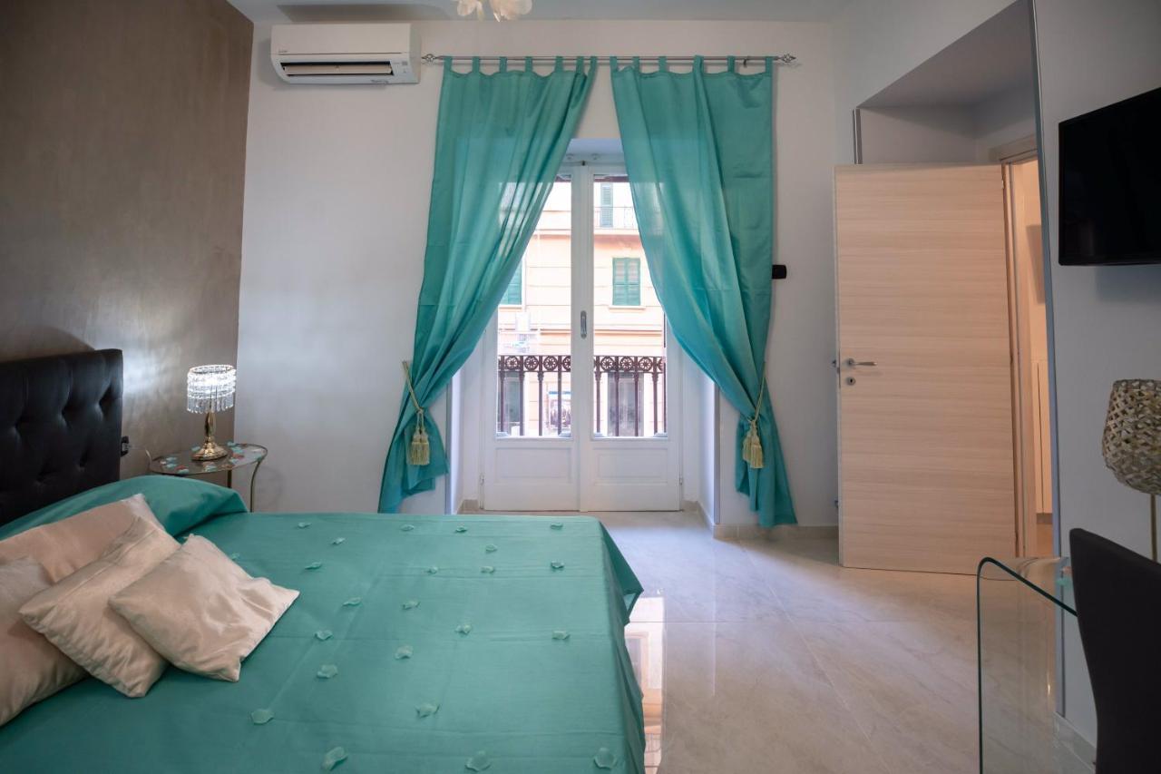 Apartamento New In!Amalie At Santa Lucia Nápoles Exterior foto